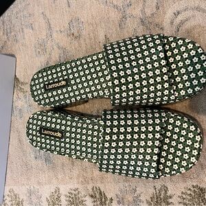 Larroude Floral Green Women's Sandals
